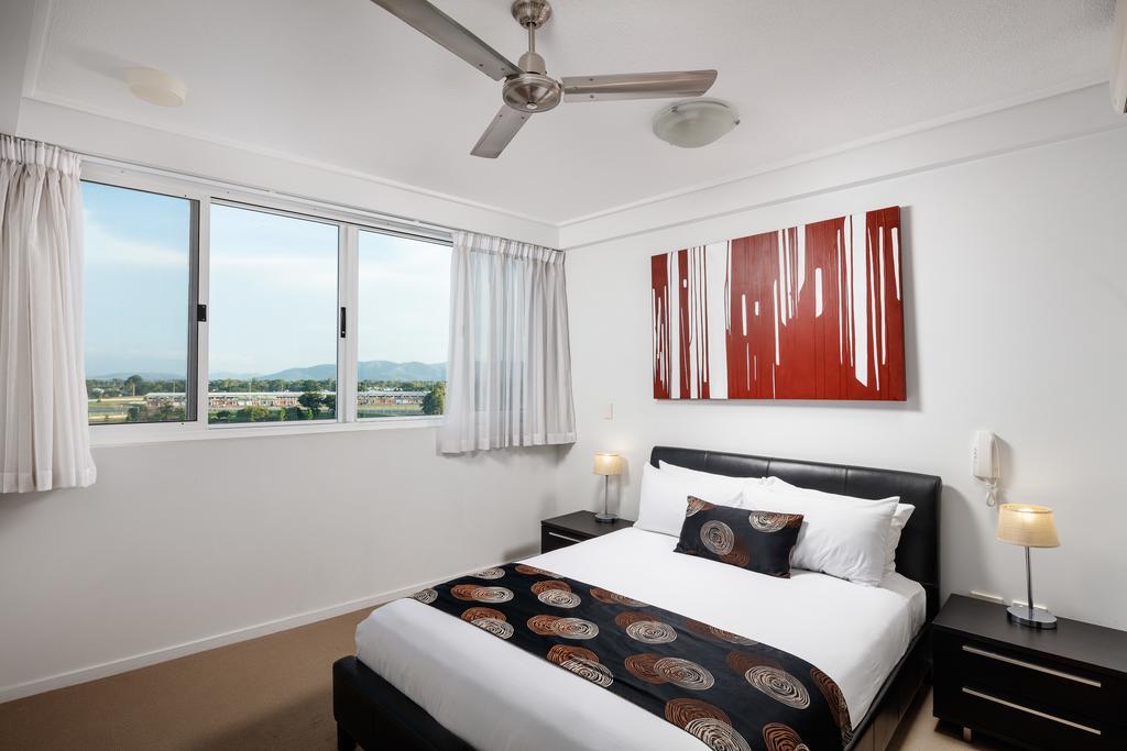Central Holborn Apartments Townsville Exterior photo